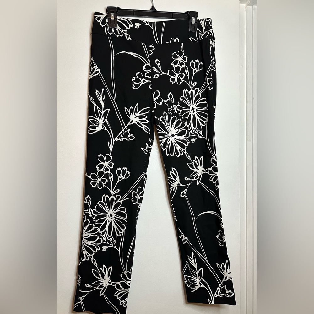 Elliott Lauren Silhouette Pull-On Capris with Back Slit - Size 10